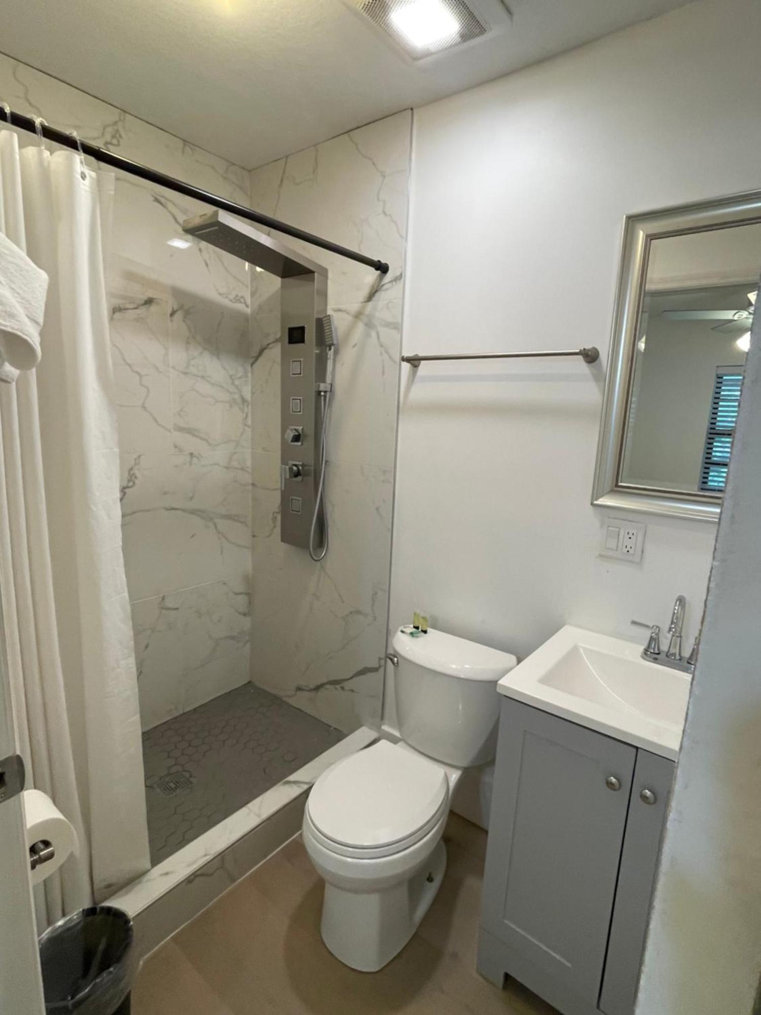 Cozy Downtown Apartments On Water Fort Lauderdale Eksteriør billede